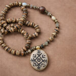 Viking Işığı – Tibet Akiği Necklace