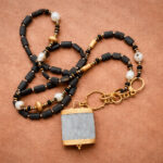 İnci Detaylı Eskitme Taş Kolye